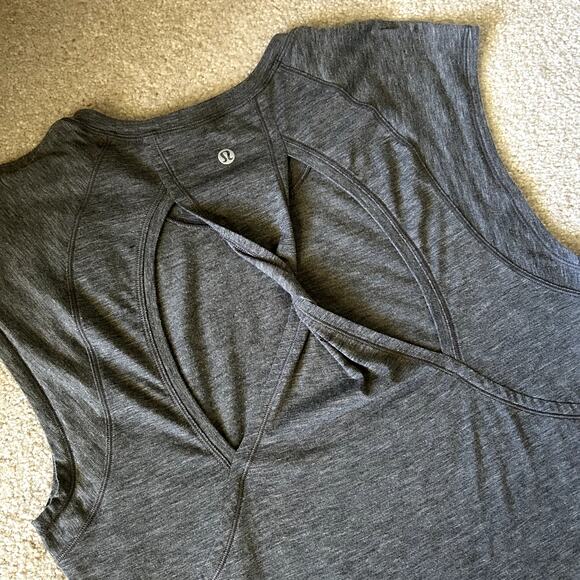 Lululemon Stop Drop & Squat Short Sleeve Heathered Black Top Size M - Picture 7 of 9
